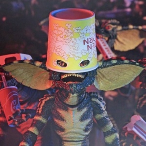 neca-ultimate-gamer-gremlin-004